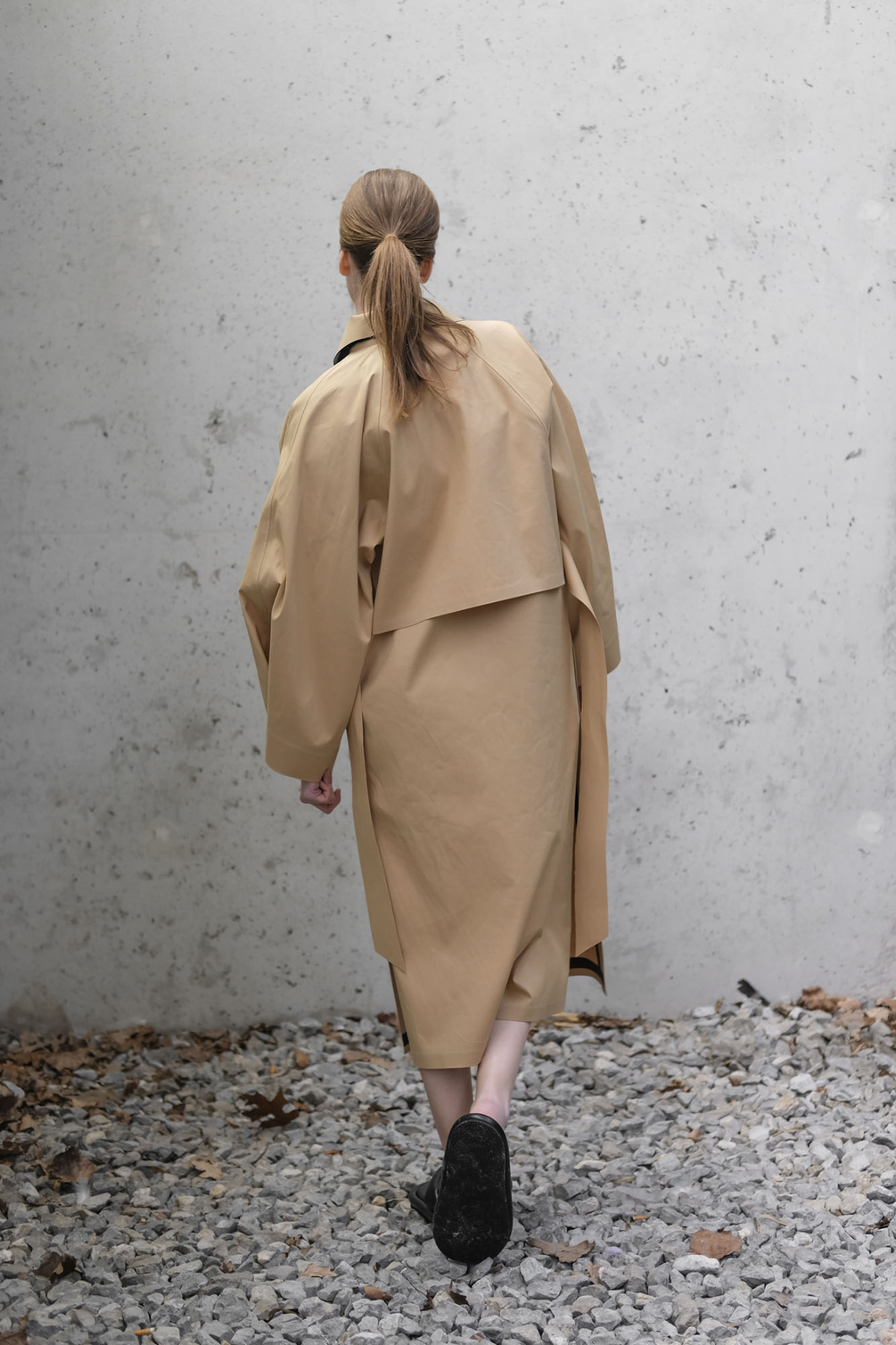 kassl editions coat kimono below trench beige belt beige